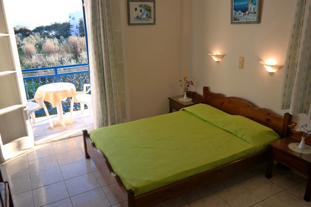 Mina'S Studios In Naxos Island Agios Prokopios  Exteriör bild